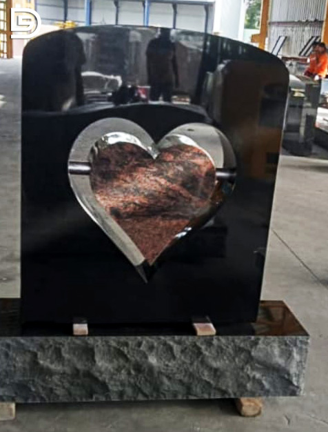Premium granite Heart Shaped Granite Monument With Rockpitch Finish Base  by Deccan Stonecraft - High quality natural stone